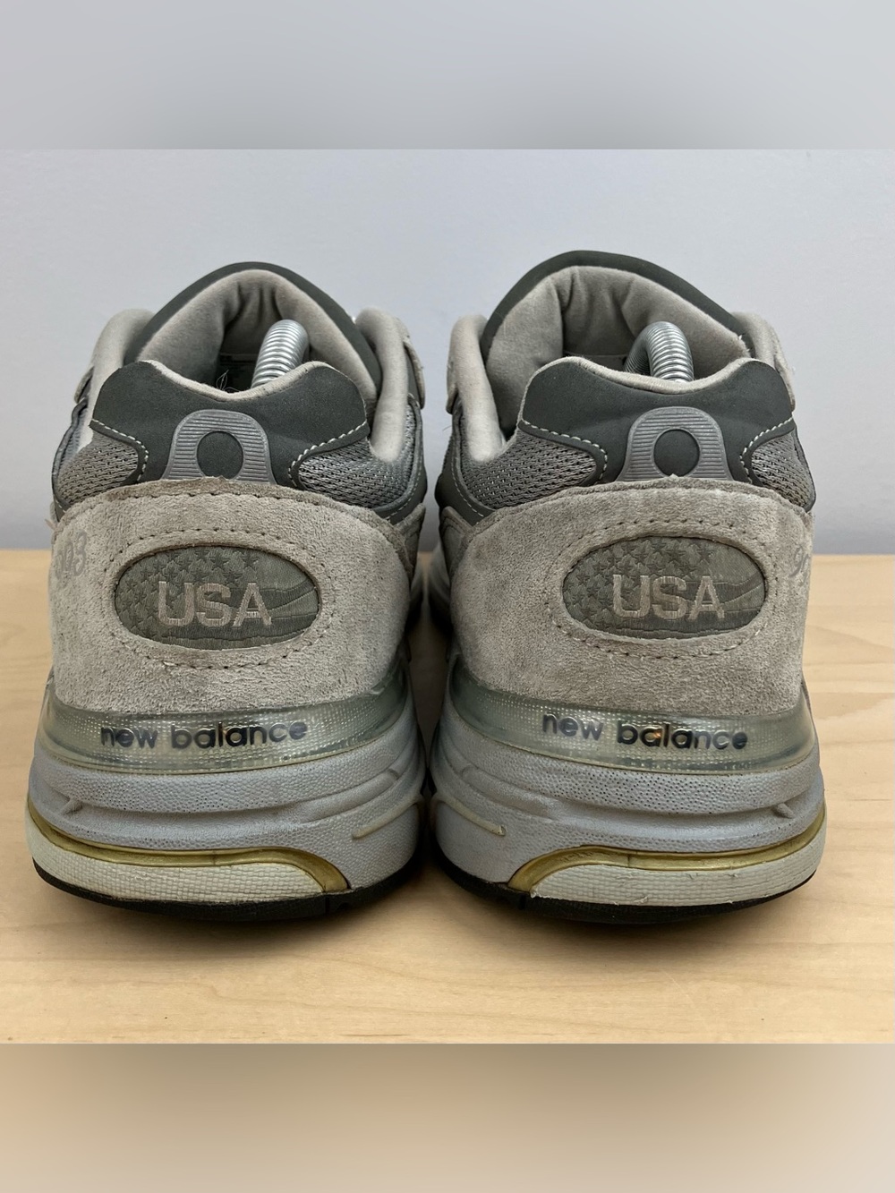 New Balance Men’s Size 9.5 2E Wide 993 Gray White Suede Athletic Running Shoes - Picture 7 of 11